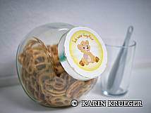 Glas mit Salz-Bretzelchen